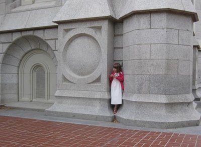 Hide and seek at the castle (Mormon temple)
