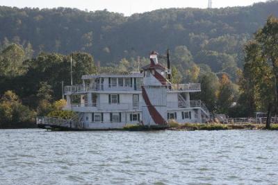 g3/47/622347/3/53620206.paddleboat.jpg