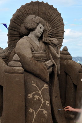 The scultped sand geisha.jpg