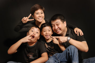 Sy Family 01