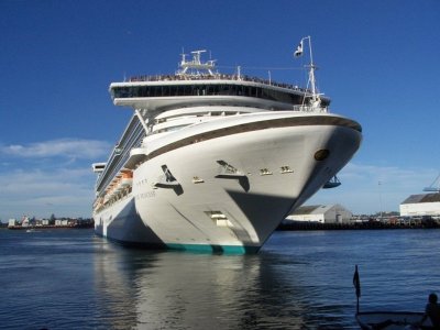 Cruiseship in Auckland