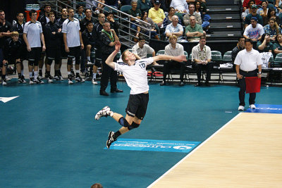 Umlauft serves