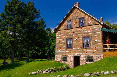 174 Quebec Farmhouse 1.jpg