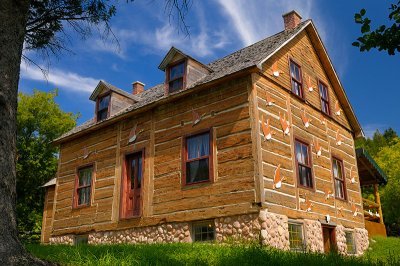 174 Quebec Farmhouse 2.jpg