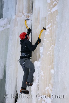 189 Iceclimbers 1.jpg