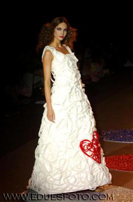 g3/48/30948/3/56188299.AgathaRuizdelaPrada9Medium.jpg