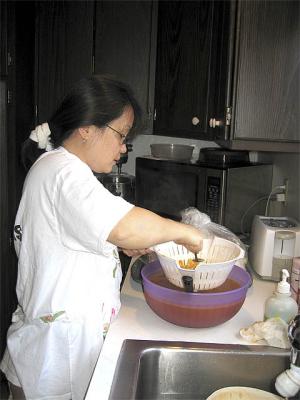 Nennen doing her Paella