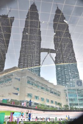 2833 reflection of Petronas Twin Towers