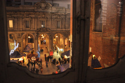 Christmas market viewed from Palazzo della Ragione -  2135