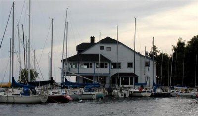 1 East-Lake Ontario crew moors their boat at Kingston YC