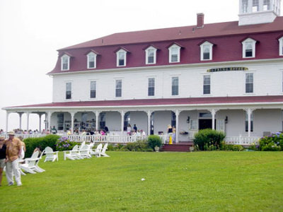 Springhouse Hotel south of Old Harbor