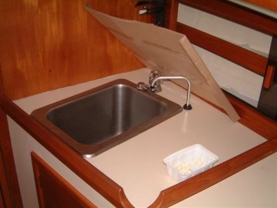 galley sink, fwd