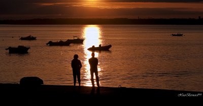 MOUSTERLIN.Strangers in the Sunset