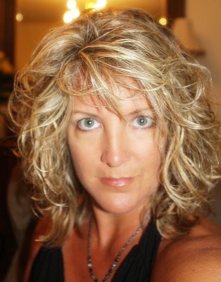 People, I know the eyes are not in focus but frankly, having parts of my hair in focus is more important to me :)