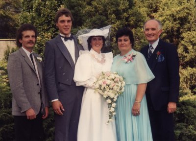 Celebrating their 25th Wedding Anniversary, Sharon and Peter Celebrate their Wedding Day