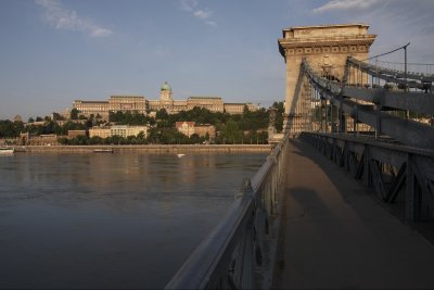 Lnchd (Chain Bridge) and Buda Castle - Budapest, Hungary
