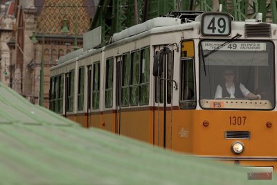 The traditional yellow tram - IMG_2459-3.jpg