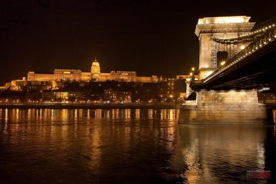 Lánchíd (Chain Bridge), Budai Vár (Buda Castle) - Budapest, Hungary - IMG_12708-2.jpg