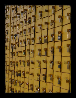 g3/49/17149/3/57068533.Locker.jpg