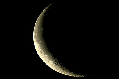 20100409-00-MoonCrescent.jpg
