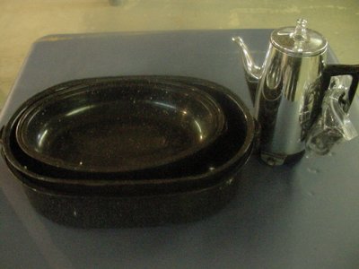 ROASTERS AND COFFEE POT