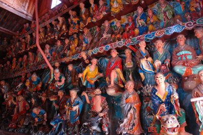 dali and minority people23.JPG