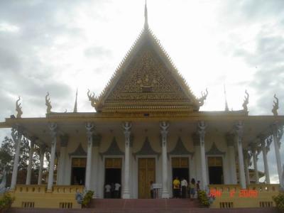 cambodia phnom penh royal palace