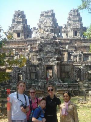 cambodia angkor temples030.JPG