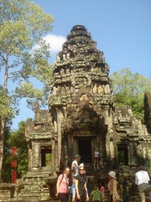 cambodia angkor temples037.JPG