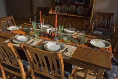 Thanksgiving table