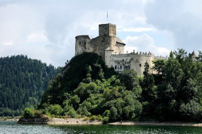 Castle in Niedzica.jpg