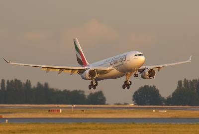 Airbus A330-200 Emirates A6-EAR