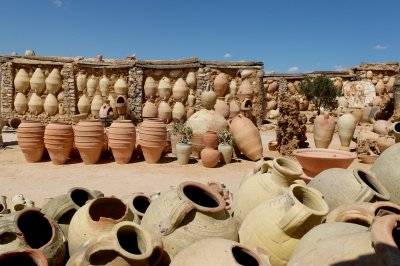 Guellela - capitale de la poterie  Djerba