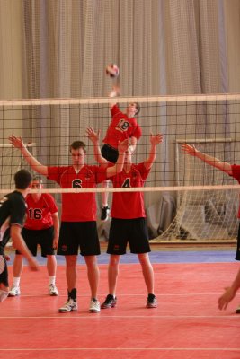Boys 18U in Ottawa - Winston serving