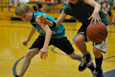 Jonathon's B-Ball Playoff Game 1 3-7-09 0177