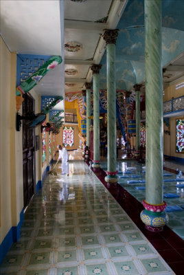 Mekong Cao Dai Temple 02.jpg