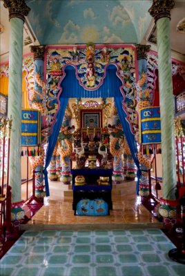 Mekong Cao Di temple02.jpg