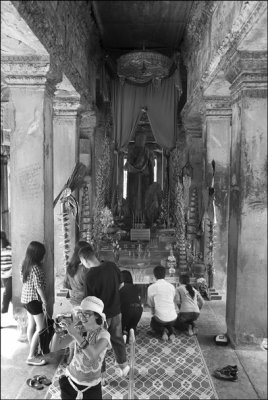 M Cambodia Ankgor Wat Mono 13.jpg