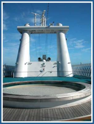 Island Princess, splash pool, deck 16.
