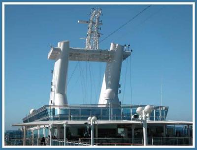 Island Princess, radar arch.