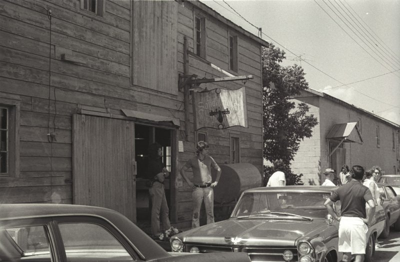 The Sandalmaker Port Dover (Eric Bristow below sign)