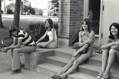 Hanging Out - Steve Ferguson, Mary Miller?, Mary Shay, Teresa Cornell