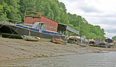 Houseboats moored on Isleworth Ait