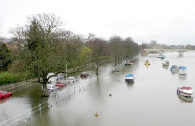 View down from Twickenham Bridge