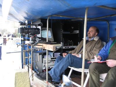 Timing camera and crew, waiting for the 1st boat.