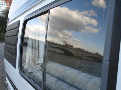 Putney Bridge reflection in V minus 8