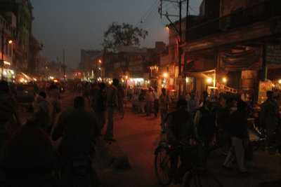 Varanasi/to the river