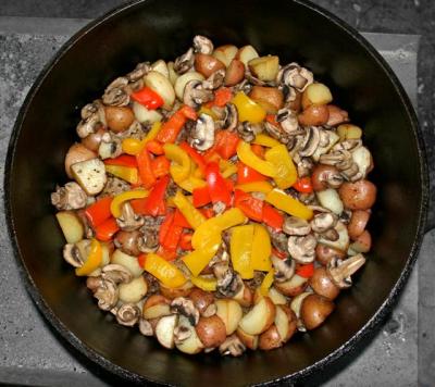 Beef Roast, New Potatoes, Bell Peppers & Mushrooms