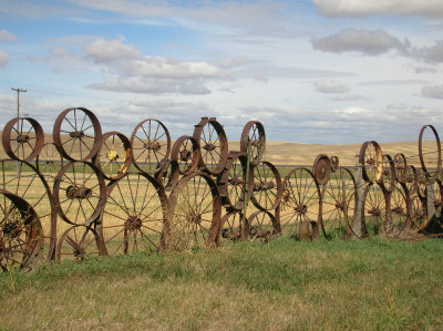Wheel fence near Colton, WA