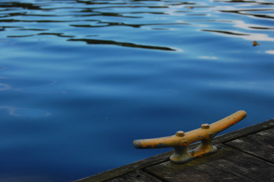 Dock cleat on Mohawk River